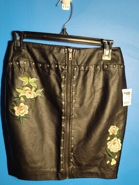Charlotte Russe Faux Leather Women's Skirt Size Small